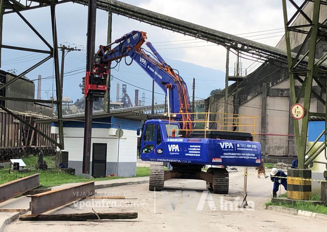 Cravação de Perfil metálico para fundação com Martelo Vibratório