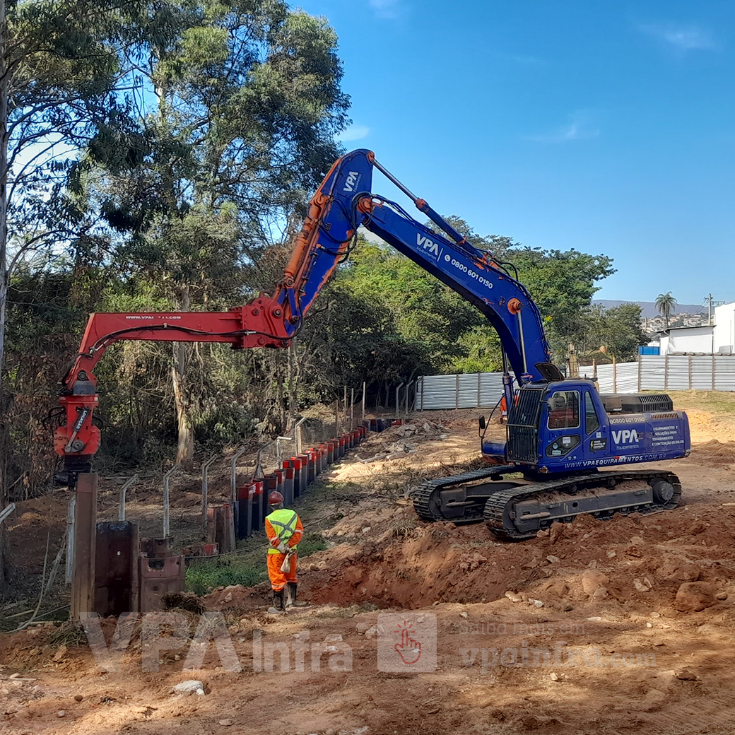 Estacas Prancha para construção de reservatório de água em Usina Termelétrica da Petrobras - Ibirité/MG